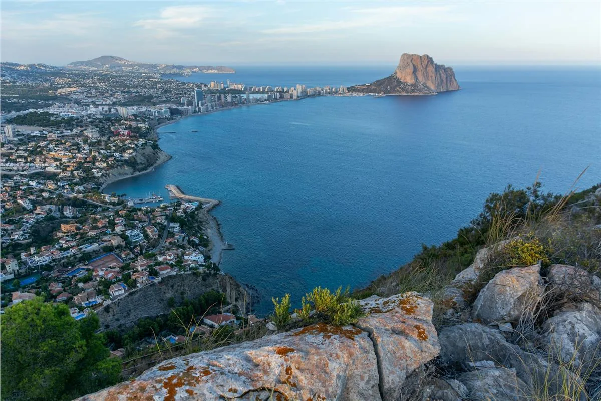 Calpe panorama for booking season and travel planning