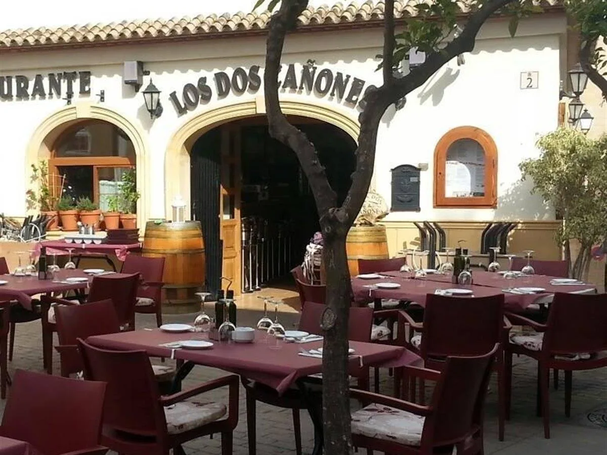 Los Dos Canones restaurant in Calpe Old Town
